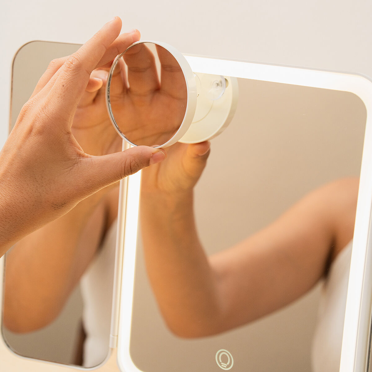 Rechargeable Triptych Makeup Mirror with Magnification and LED Light Miled InnovaGoods - Image 8